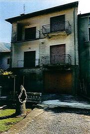 Immobile in asta di 109 m² con 3 locali e box auto