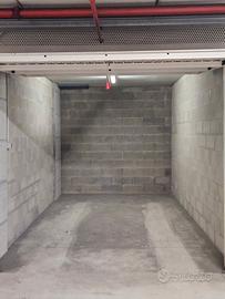 Box auto Via Filadelfia Torino