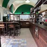 Bancone e sedie bar, pub ristorante