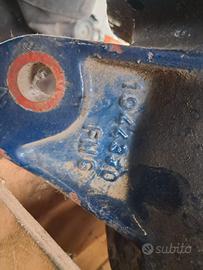 Forcella mozzo ruota dx cod. 0.194.4330.0