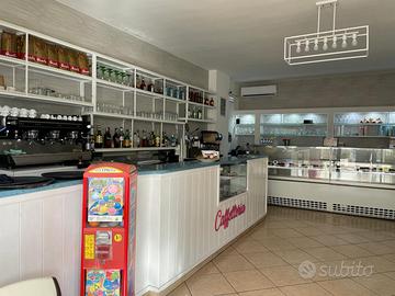 Si vende gestione Bar- Gelateria