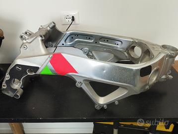 telaio RSV4 segnato