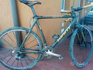 bicicletta ciclo cross