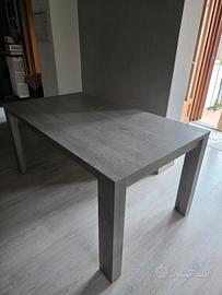 Tavolo non allungabile 