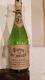 bottiglia storica di grappa 