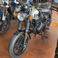 Royal Enfield HNTR 350 REBEL