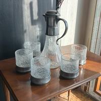 Set di bicchieri e caraffa vintage