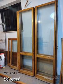 Finestre complete di profili e maniglie