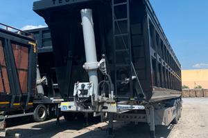 Semirimorchio cassone ribaltabile Tecnokar