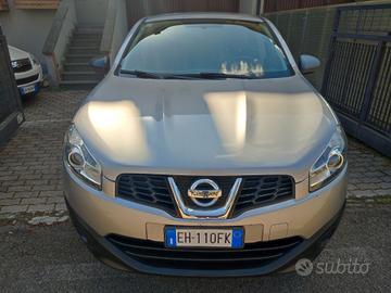 NISSAN QASHQAI 1.5DIESEL POCHI KM UNICO PROPRIETAR