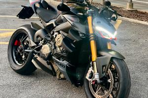 Ducati Streetfighter V4S