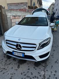 Mercedes Gla 220d 4matic premium design AMG