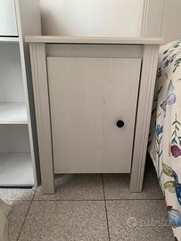 comodino ikea