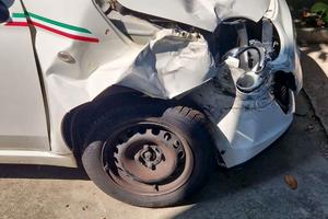 Fiat 500 da riparare