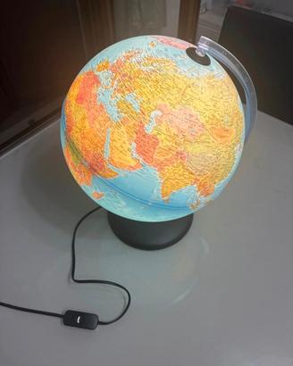 Mappamondo luminoso