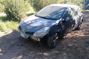 RENAULT CLIO 3 500