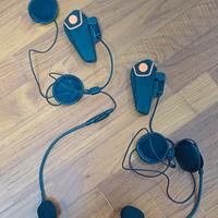 coppia auricolari e microfono da moto