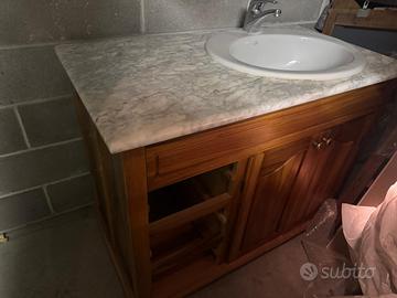 Mobile bagno in legno