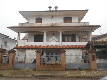 Villa indipendente/ portogaribaldi