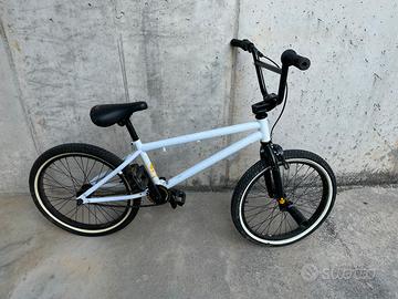 HARO LEUCADIA 18.5" BMX BIKE 2019