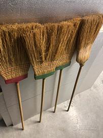 Scopa di paglia