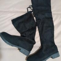 stivali alti morbidi nuovi