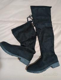 stivali alti morbidi nuovi