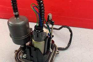 POMPA BENZINA APRILIA RSV 1000 R 2006 2007 RSV1000