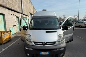 Opel vivaro tetto alto 2004