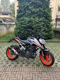 KTM Duke 125 -11/2023