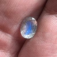 Gemma labradorite sfaccettata