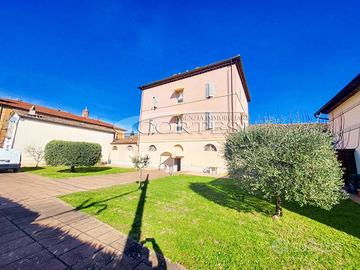 Palazzo Storico con giardino di 600 mq. UV/550