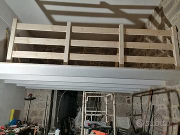 renghiera in legno per soppalco