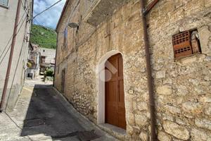 CASA INDIPENDENTE A FRASSO TELESINO