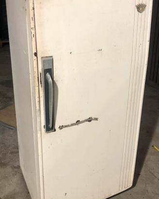 Frigo vintage indesit anni 50/60 da restautare