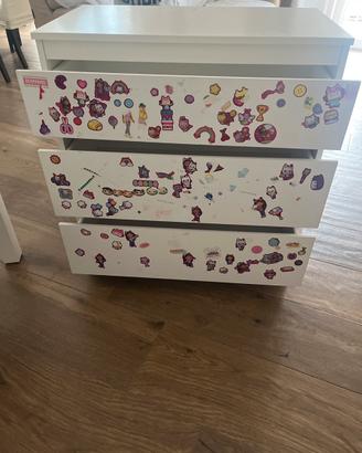 casettiera e tavolino bimbo ikea