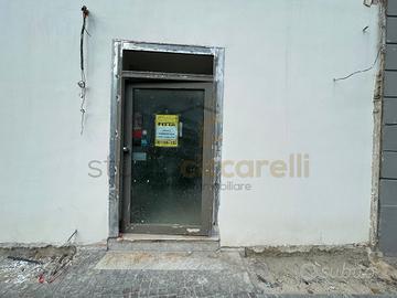Locale Commerciale Ristrutturato Zona Centrale