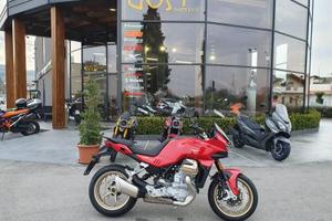 Moto Guzzi V100 MANDELLO Rosso Magma