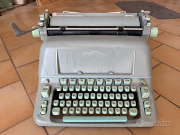 Macchina da scrivere Hermes Ambassador
