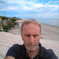 Manutentore, autista patente.B e altri lavori