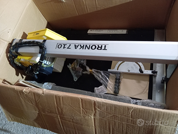 Taglia piastrelle e marmo l