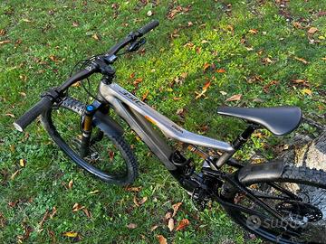 Bici Elettrica E-MTB Orbea Rise H10 2022 Tg L