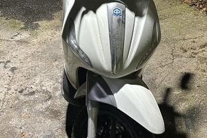 Beverly 350 sport touring