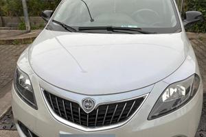 Lancia Ypsilon 1.0 Hybrid Ecochic – Anno 2022