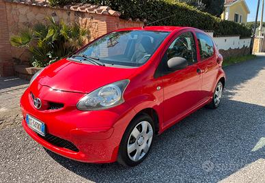 Toyota Aygo 1.0 Benzina 5 porte - Neopatentati