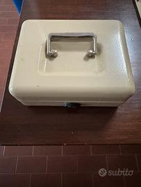 Cassetta porta soldi con chiave metallo