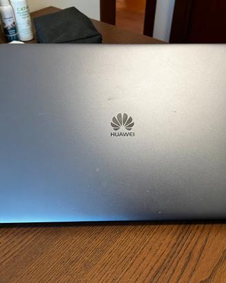 Laptop Huawei Matebook 14 pollici