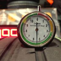 GOODYEAR 4 GOMME 235 55 19 101Y DOT22