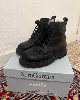 Anfibi Nero Giardini
