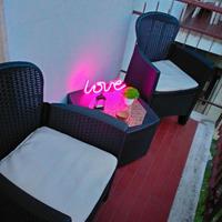 Salottino da giardino.